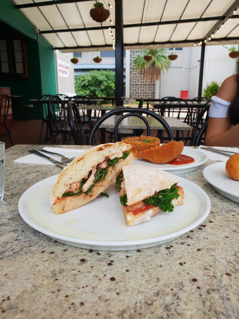 Alfonsino's Italian Porchetta Bar And Pizzeria - Accommodation Port Macquarie 11