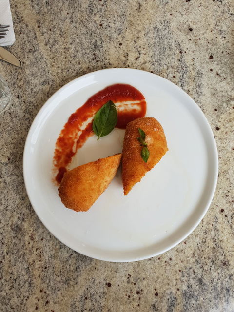 Alfonsino's Italian Porchetta Bar And Pizzeria - Accommodation Port Macquarie 14