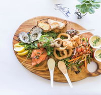 Pavement Restaurant at Lufra Hotel and Apartments - Accommodation Port Macquarie