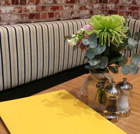 Zeea's Eatery - Brickworks