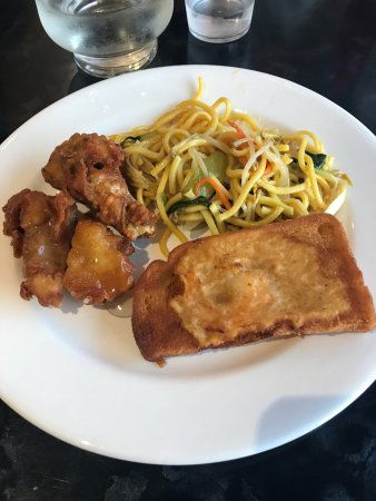 Queen Bee Indonesian And Chinese Restaurant - Accommodation Port Macquarie 0