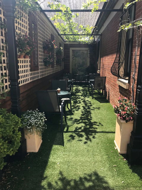 Vault 35 - Accommodation Port Macquarie 1