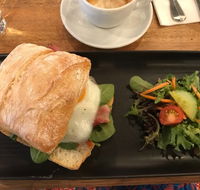 Cherry  Twigs - Accommodation Port Macquarie