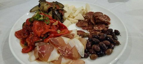 Hatters Tea House - Accommodation Port Macquarie 3