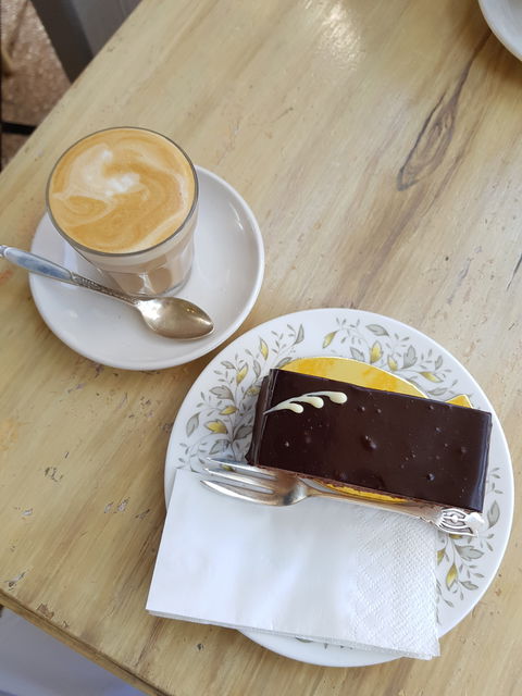 Le Bon Delice French Patisserie - Accommodation Port Macquarie 4