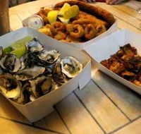 Noosa Harbour Fish Market - Accommodation Port Macquarie