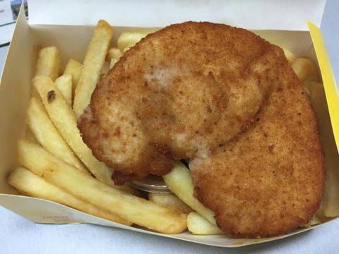 Golden Chicken - Accommodation Port Macquarie 0