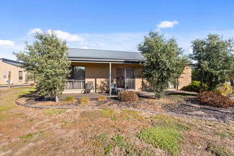 Quality Suites Point Cook Seasons 5 - Accommodation Port Macquarie 2