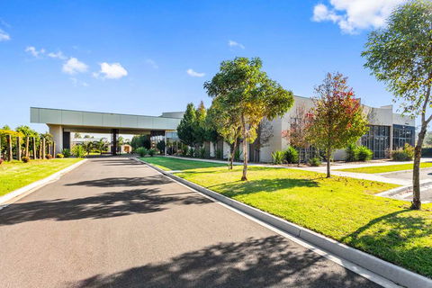 Quality Suites Point Cook Seasons 5 - Accommodation Port Macquarie 4