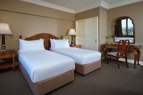 The Stamford Plaza Brisbane - Accommodation Port Macquarie 3