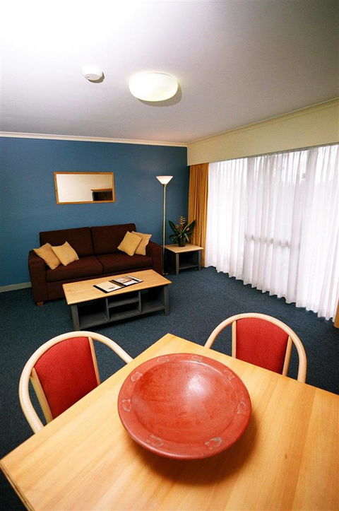 Mount Ommaney Hotel Apartments - Accommodation Port Macquarie 5