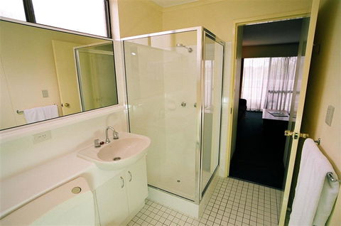 Mount Ommaney Hotel Apartments - Accommodation Port Macquarie 6