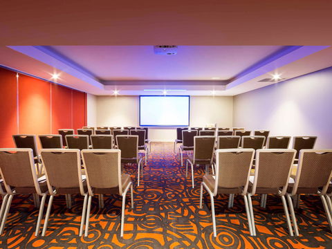 Novotel Canberra - Accommodation Port Macquarie 7