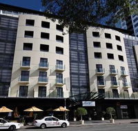 Mantra Hindmarsh Square - Accommodation Port Macquarie