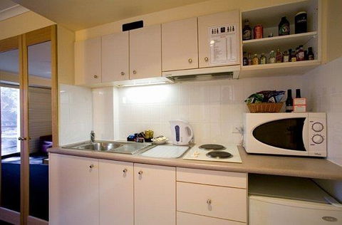 Capital Executive Apt Hotel Canberra - Accommodation Port Macquarie 9