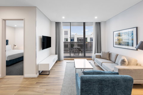 Meriton Suites Sydney Airport - Accommodation Port Macquarie 13