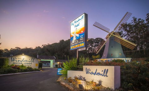 The Big Windmill Motor Lodge - Accommodation Port Macquarie 0