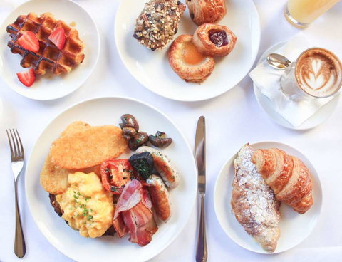 The Hotel Windsor - Accommodation Port Macquarie 8