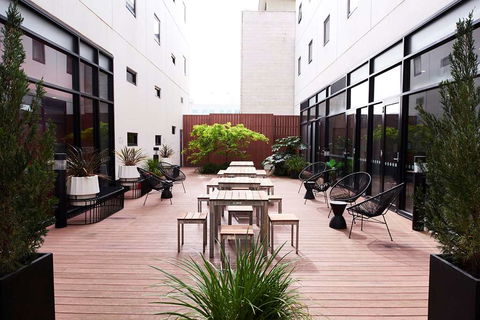 Essence Hotel Carlton - Accommodation Port Macquarie 1