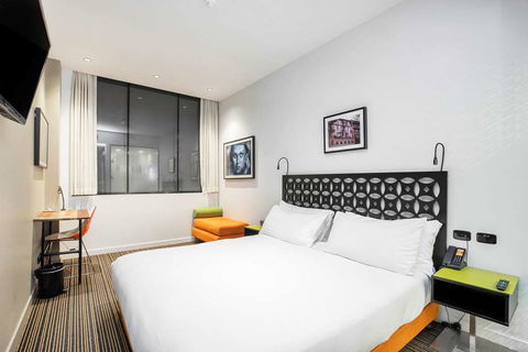 The Constance - Accommodation Port Macquarie 12
