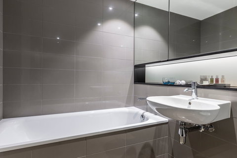 Fraser Suites Sydney - Accommodation Port Macquarie 5