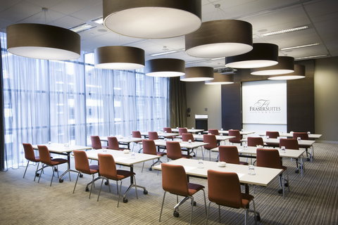 Fraser Suites Sydney - Accommodation Port Macquarie 8