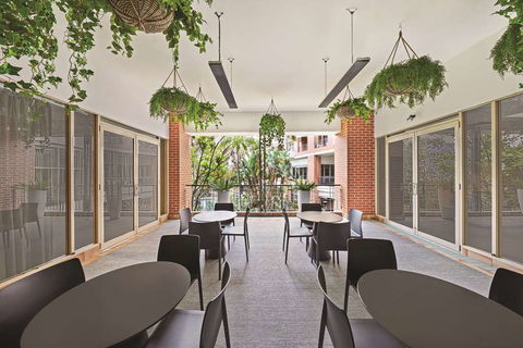 Adina Apartment Hotel Sydney Surry Hills - Accommodation Port Macquarie 13
