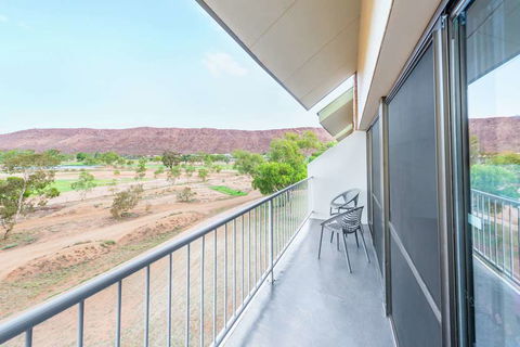 DoubleTree By Hilton Hotel Alice Springs - Accommodation Port Macquarie 4