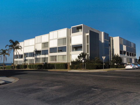 Oaks Lure - Accommodation Port Macquarie 0