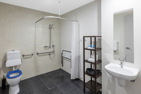 Meriton Serviced Apartments North Sydney - Accommodation Port Macquarie 0