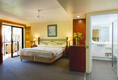 Palm Royale Cairns - Accommodation Port Macquarie 1