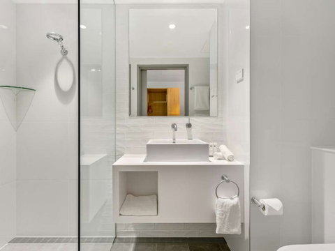 Rydges Gold Coast Airport - Accommodation Port Macquarie 2