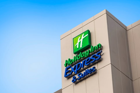 Holiday Inn Express/Stes Sunshine Coast - Accommodation Port Macquarie 2