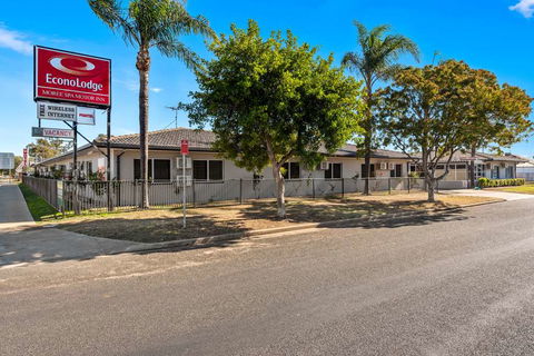 Econo Lodge Moree Spa Motor Inn - Accommodation Port Macquarie 0