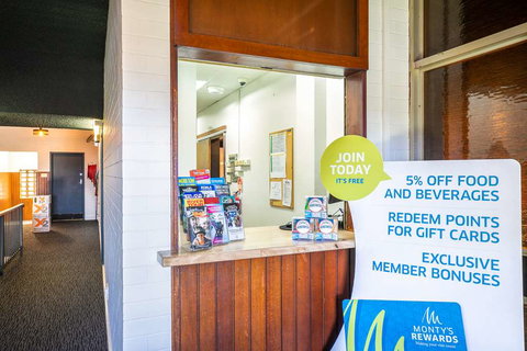 Chardons Corner Hotel - Accommodation Port Macquarie 1