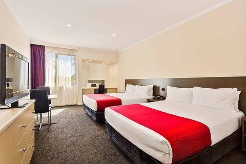 Quality Hotel Manor - Accommodation Port Macquarie 2