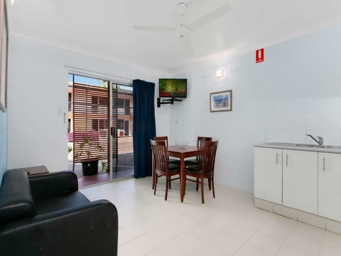 Cairns City Palms - Accommodation Port Macquarie 0