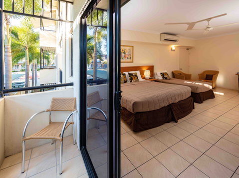Cairns Queenscourt - Accommodation Port Macquarie 2