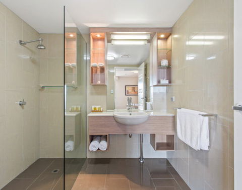 CBD Executive Apartments - Accommodation Port Macquarie 2