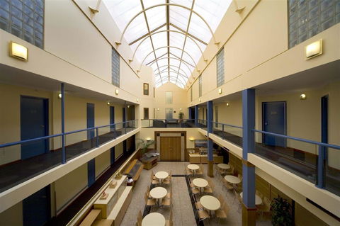 Capital Executive Apt Hotel Canberra - Accommodation Port Macquarie 1