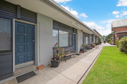 Hamilton Lakeside Motel - Accommodation Port Macquarie 0