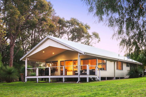 Acacia Chalets Margaret River - Accommodation Port Macquarie 0