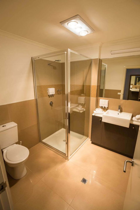 Bairnsdale International - Accommodation Port Macquarie 3