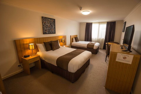 Bairnsdale International - Accommodation Port Macquarie 6
