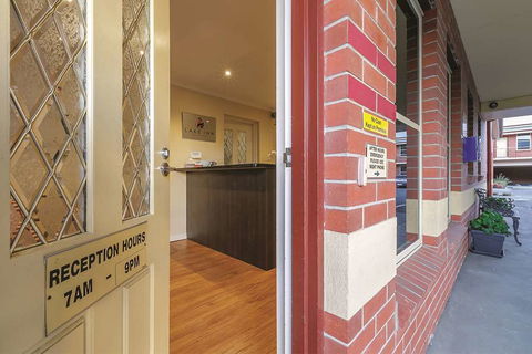 Lake Inn Ballarat - Accommodation Port Macquarie 2