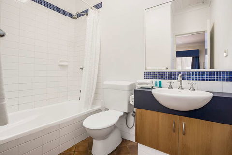 Karratha Central Apartments - Accommodation Port Macquarie 6