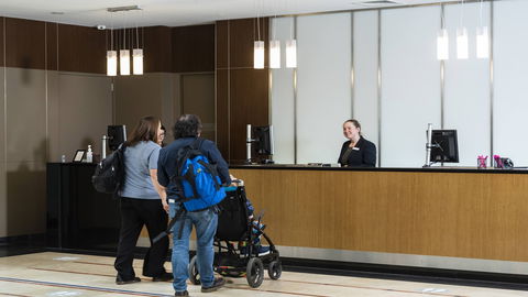 Crowne Plaza Canberra - Accommodation Port Macquarie 3