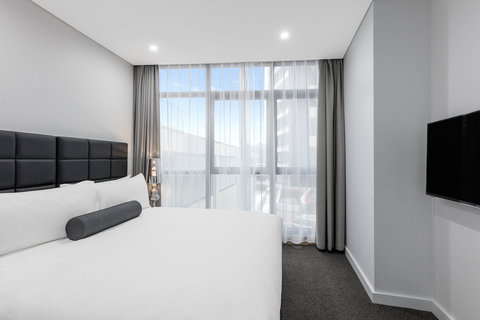 Meriton Suites Church Street, Parramatta - Accommodation Port Macquarie 13