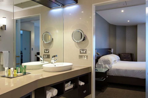Hilton Darwin - Accommodation Port Macquarie 6