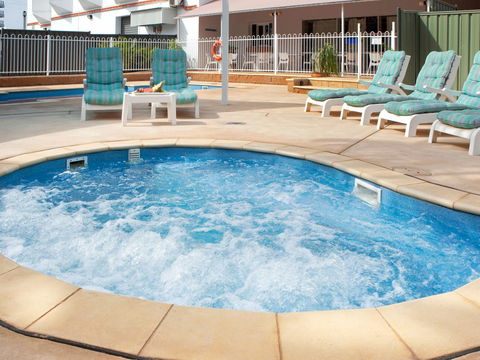 Novotel Darwin Atrium - Accommodation Port Macquarie 9
